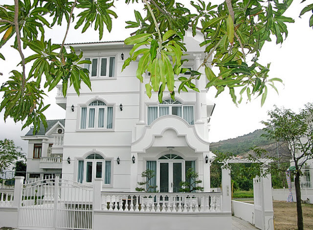 99 Villa Nha Trang giá rẻ gần biển đẹp cho thuê nguyên căn có hồ bơi
