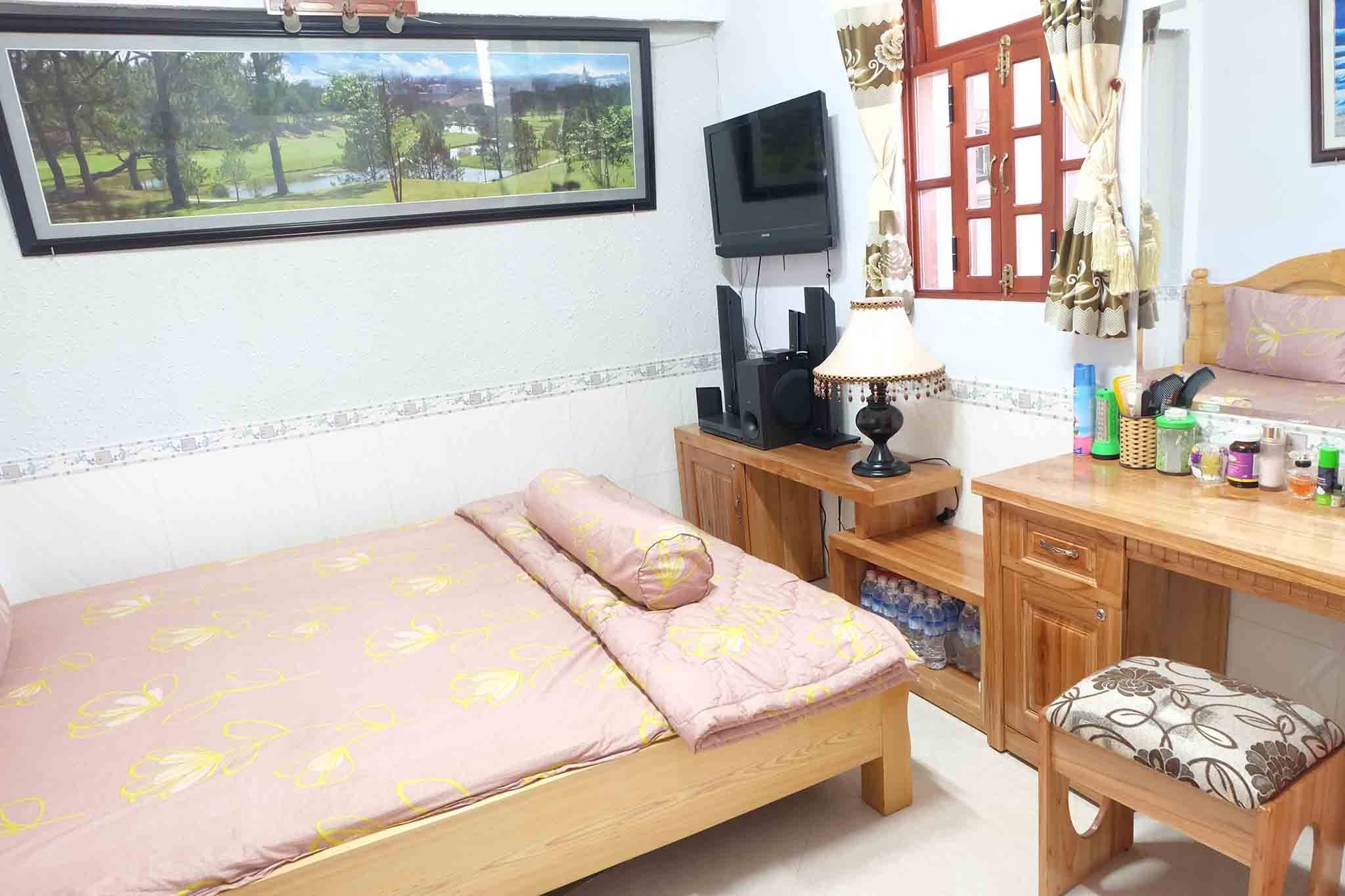 99 Hostel Nhà nghỉ Đà Lạt giá rẻ đẹp gần chợ đêm Hồ Xuân Hương từ 70k